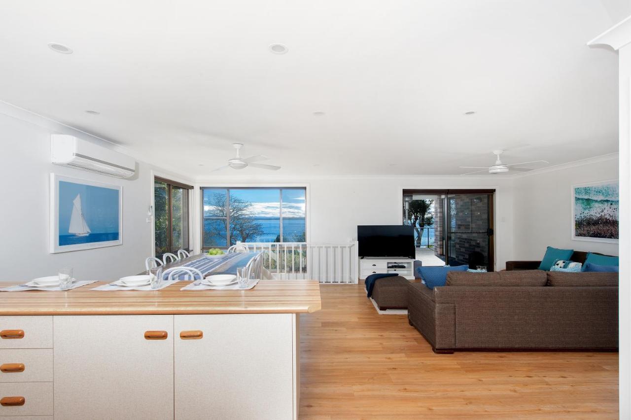 Dutchie'S Dream - Glorious Views And Opposite Dutchies Beach Nelson Bay Exterior photo