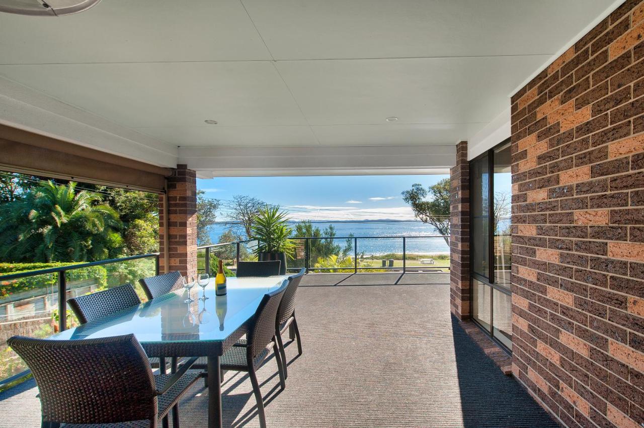 Dutchie'S Dream - Glorious Views And Opposite Dutchies Beach Nelson Bay Exterior photo