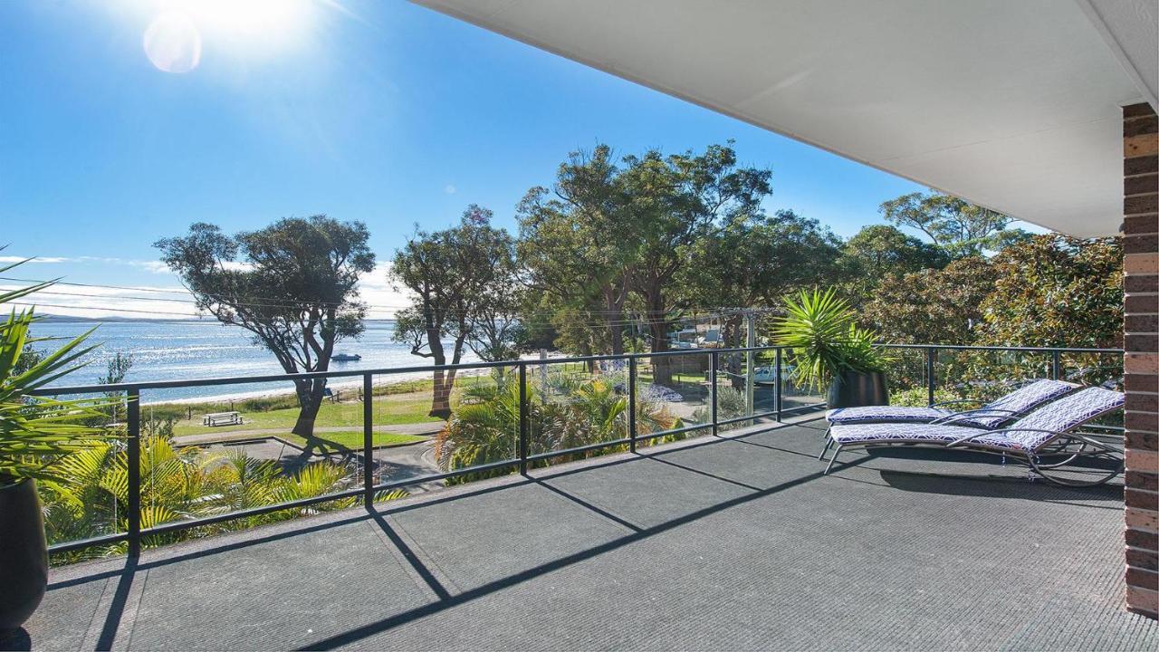 Dutchie'S Dream - Glorious Views And Opposite Dutchies Beach Nelson Bay Exterior photo