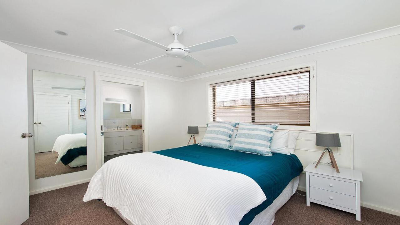 Dutchie'S Dream - Glorious Views And Opposite Dutchies Beach Nelson Bay Exterior photo